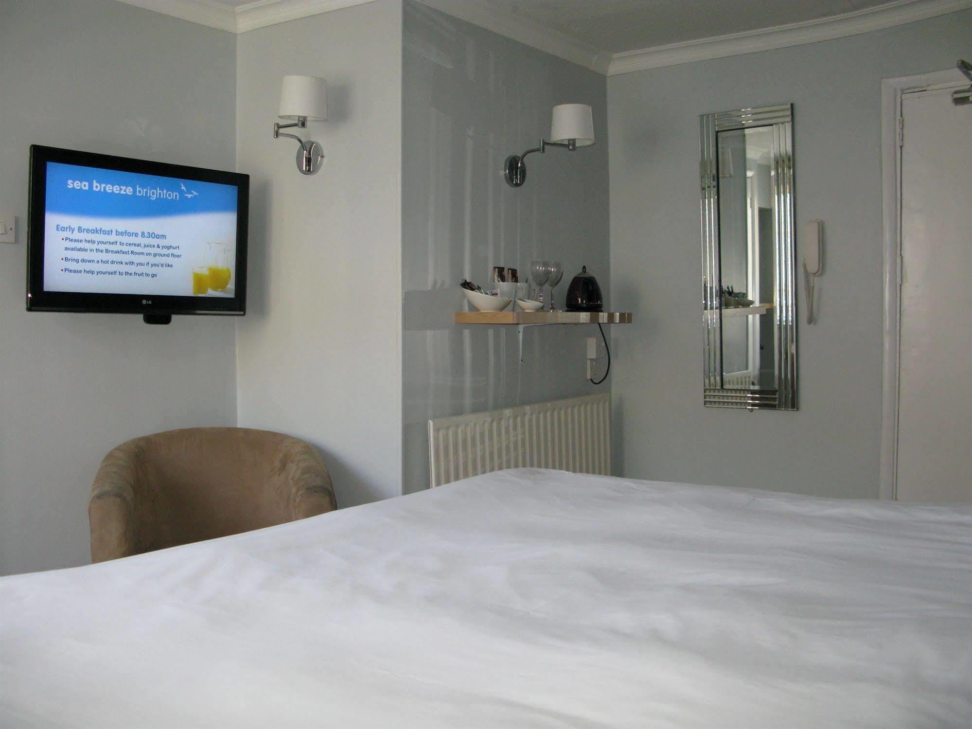 Oyo Lifestyle Hotel Sea Breeze Hove Buitenkant foto