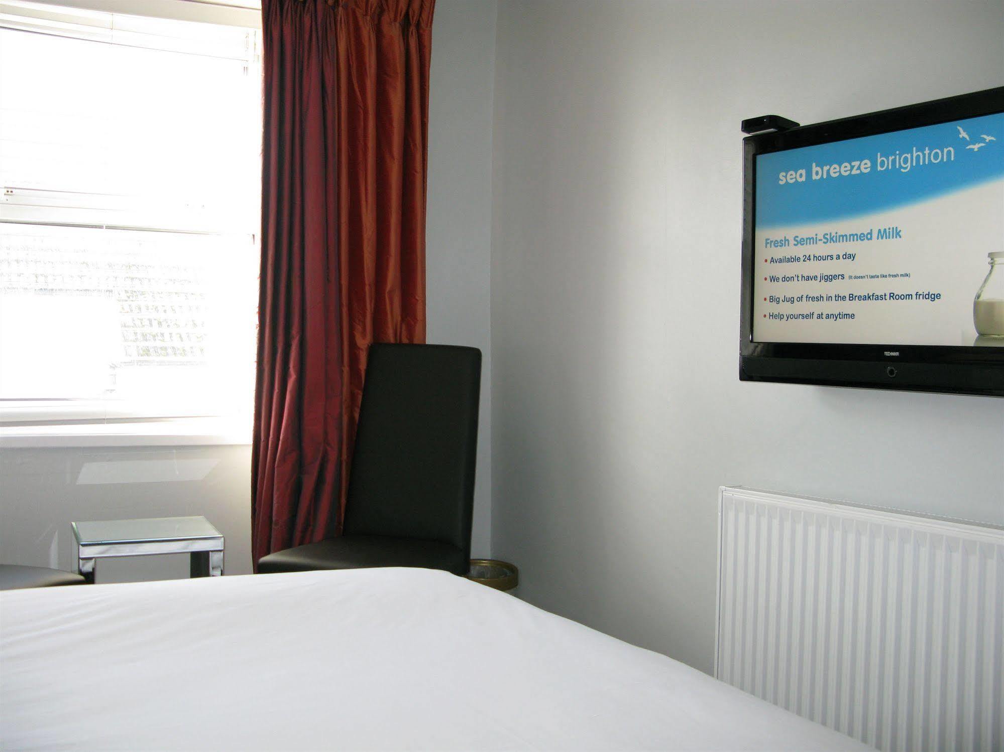Oyo Lifestyle Hotel Sea Breeze Hove Buitenkant foto