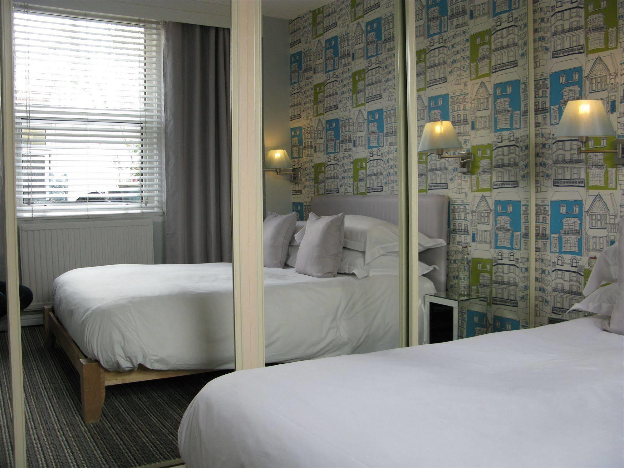 Oyo Lifestyle Hotel Sea Breeze Hove Buitenkant foto