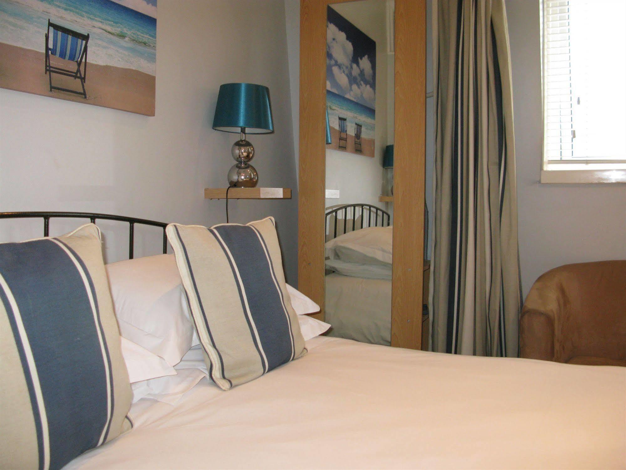 Oyo Lifestyle Hotel Sea Breeze Hove Buitenkant foto