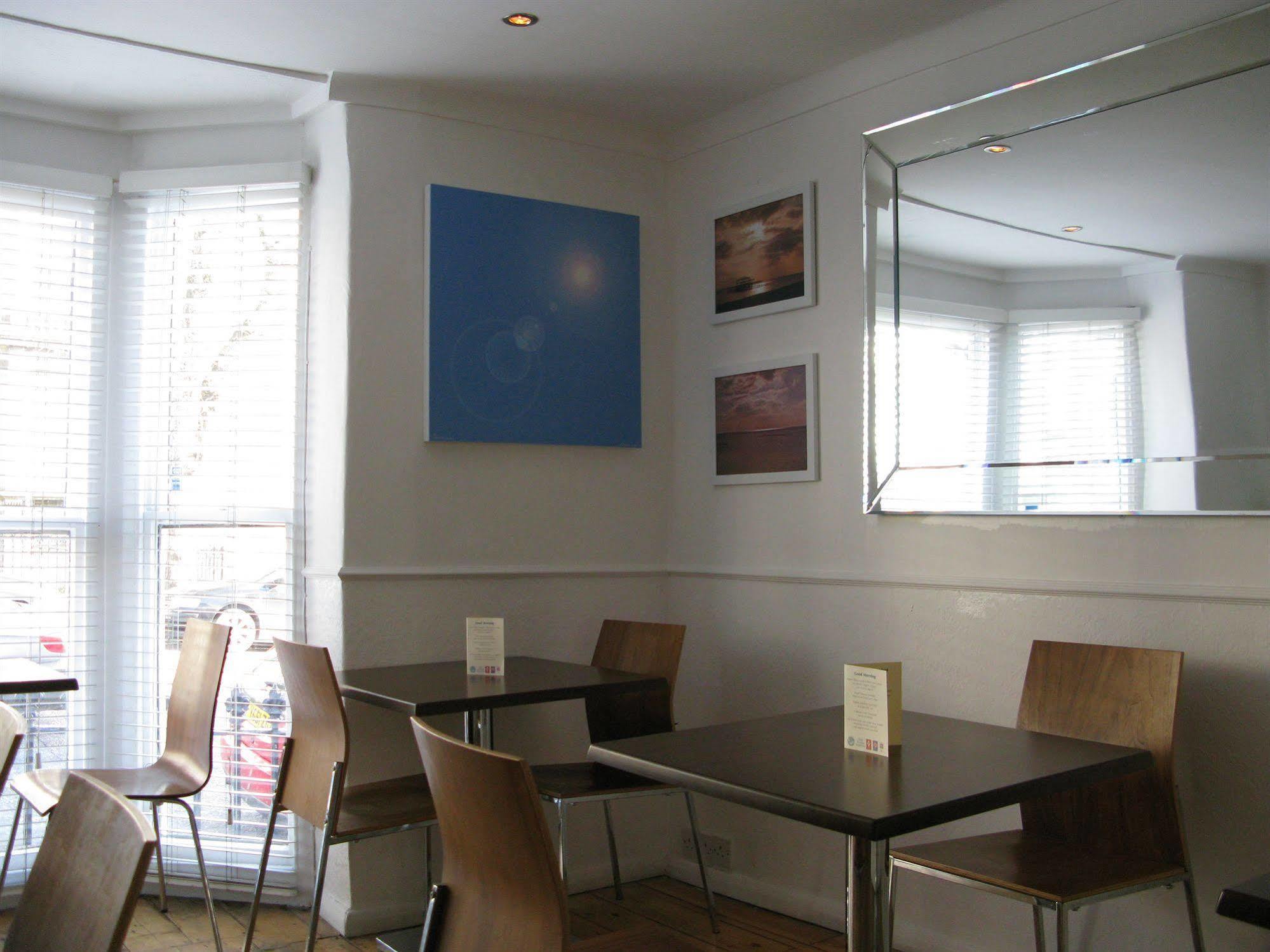 Oyo Lifestyle Hotel Sea Breeze Hove Buitenkant foto