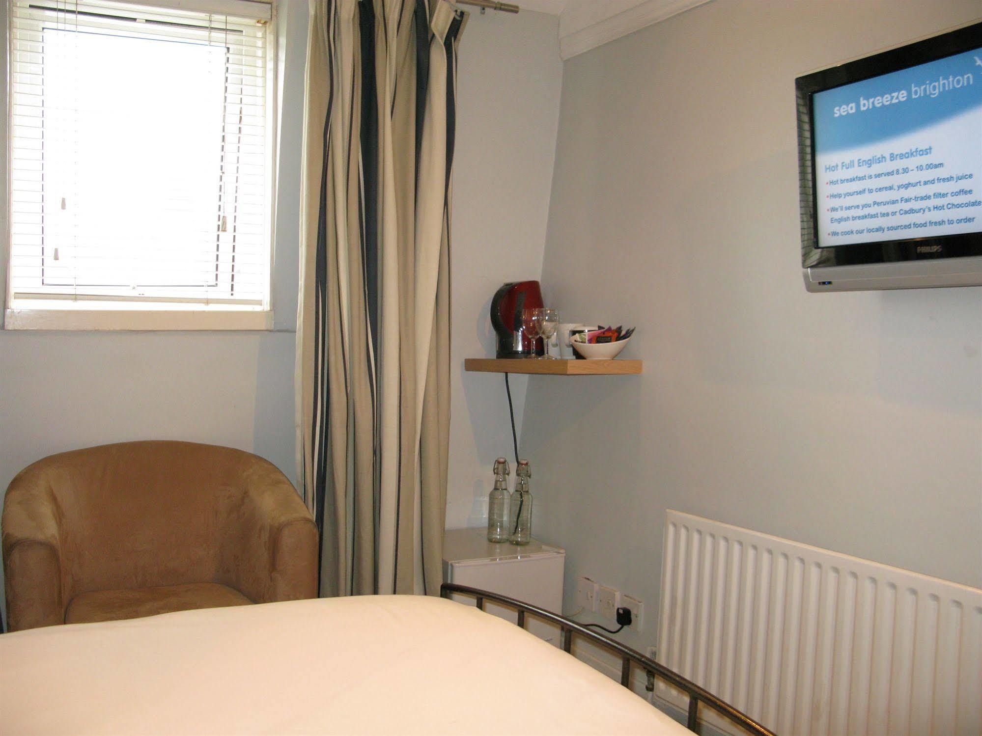 Oyo Lifestyle Hotel Sea Breeze Hove Buitenkant foto