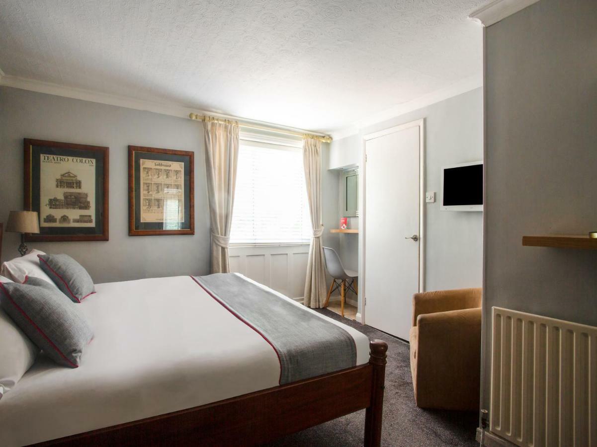 Oyo Lifestyle Hotel Sea Breeze Hove Buitenkant foto