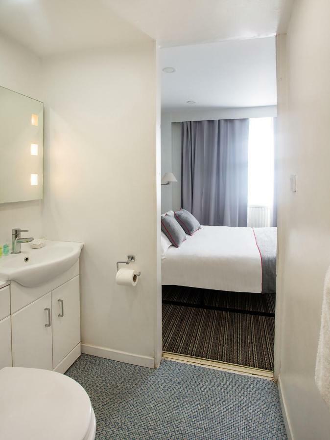 Oyo Lifestyle Hotel Sea Breeze Hove Buitenkant foto