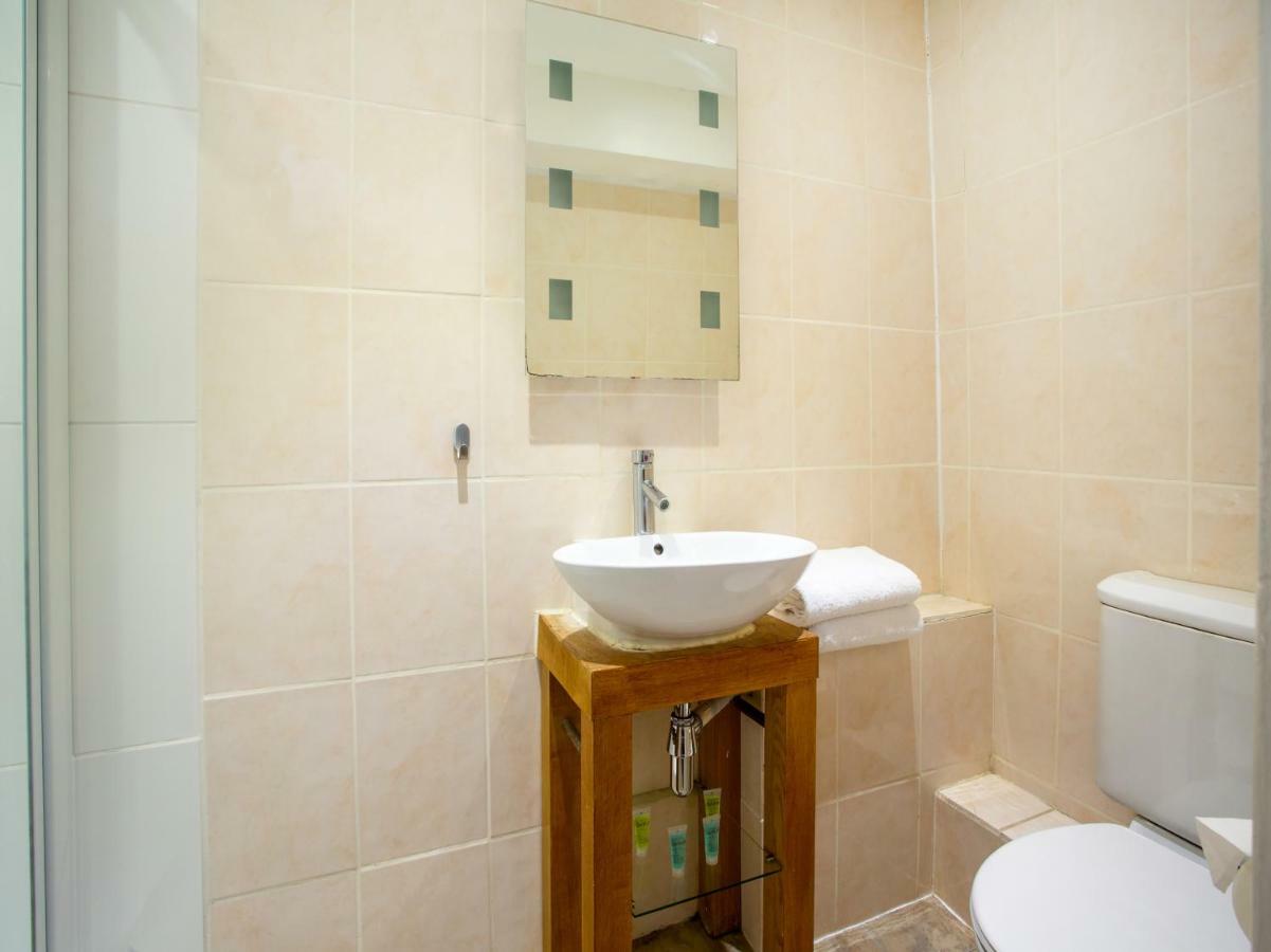 Oyo Lifestyle Hotel Sea Breeze Hove Buitenkant foto